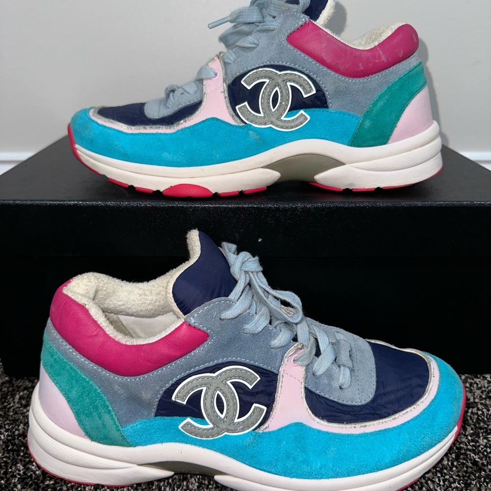 Chanel CC Logo Multicolor Suede Trainer Sneakers - Picture 2 of 11
